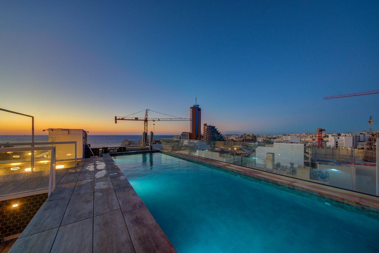 Ikyk Hotel (Adults Only) Saint Julian's Екстериор снимка